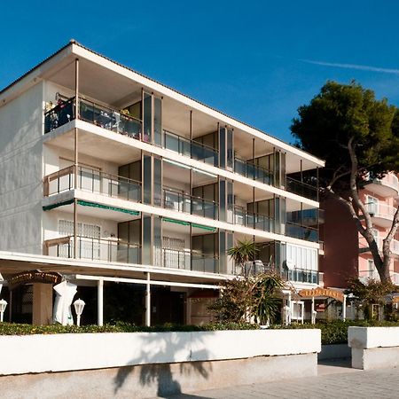 Apartamentos Turisticos Augustus Cambrils Bagian luar foto