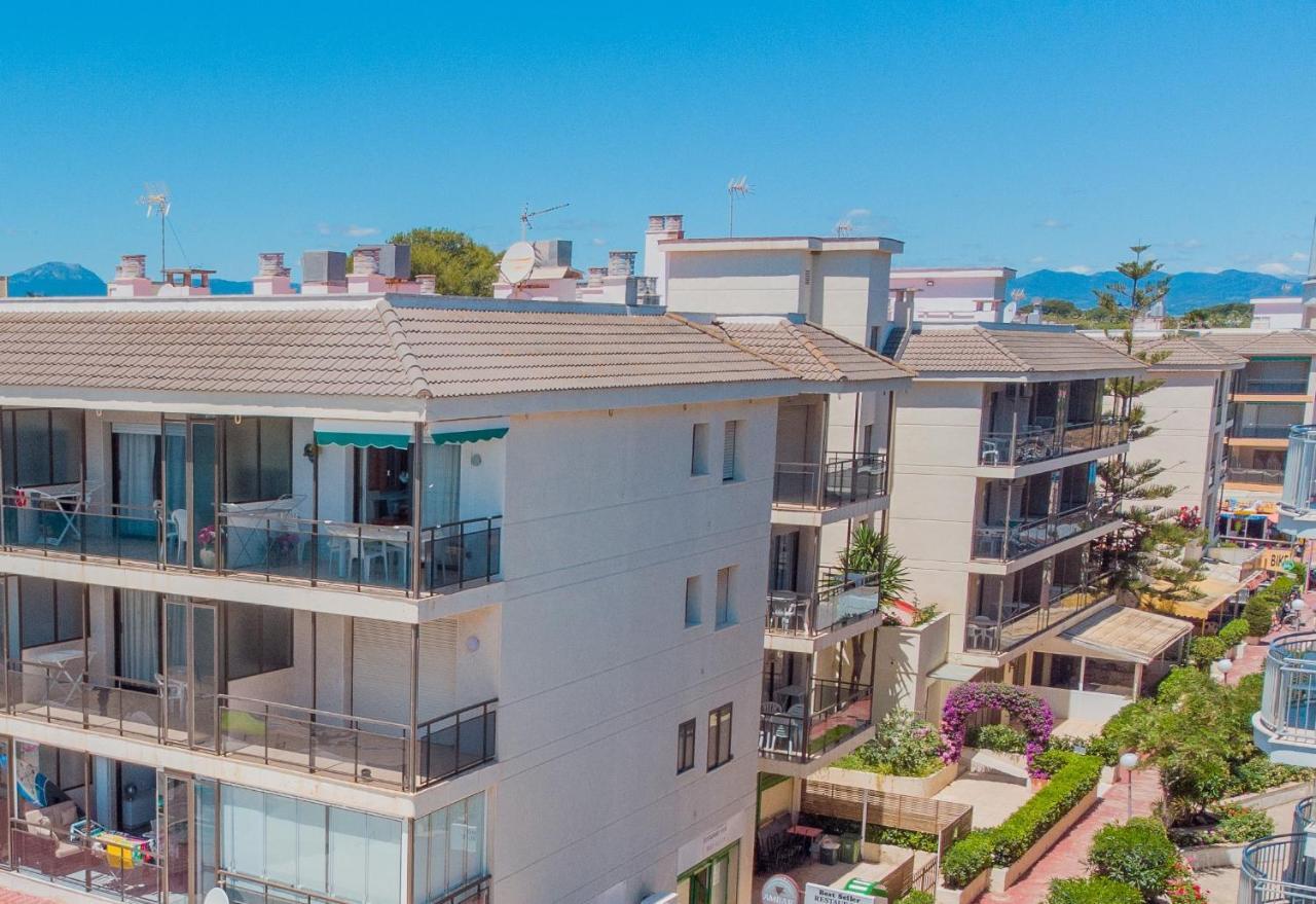 Apartamentos Turisticos Augustus Cambrils Bagian luar foto