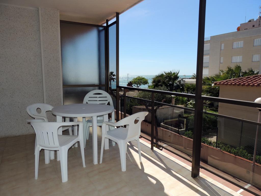 Apartamentos Turisticos Augustus Cambrils Bagian luar foto