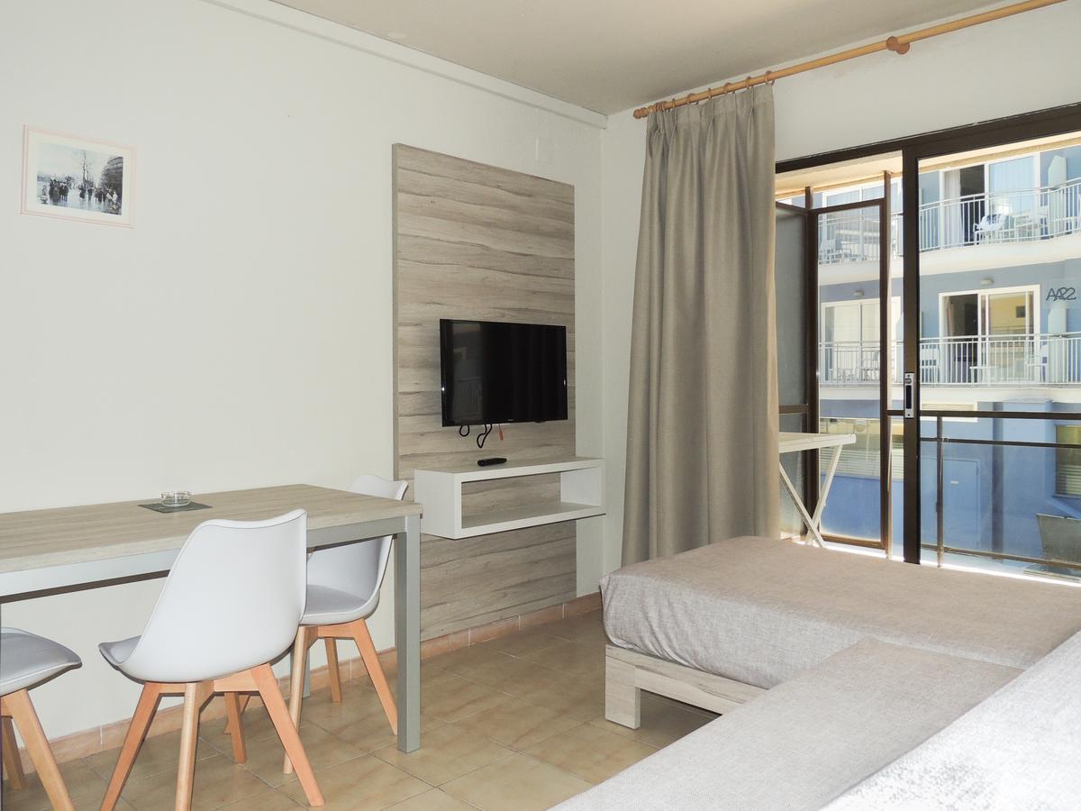 Apartamentos Turisticos Augustus Cambrils Bagian luar foto