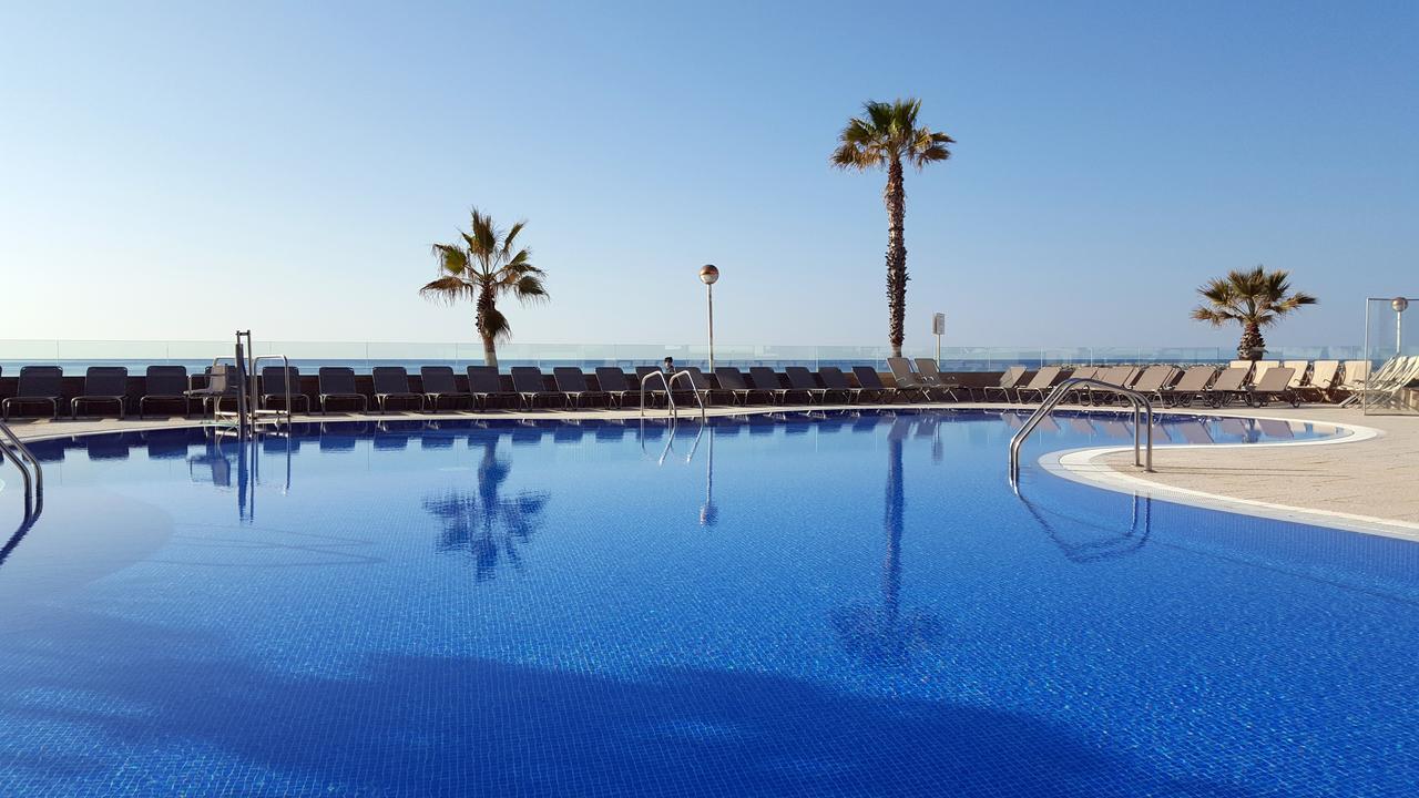 Apartamentos Turisticos Augustus Cambrils Bagian luar foto