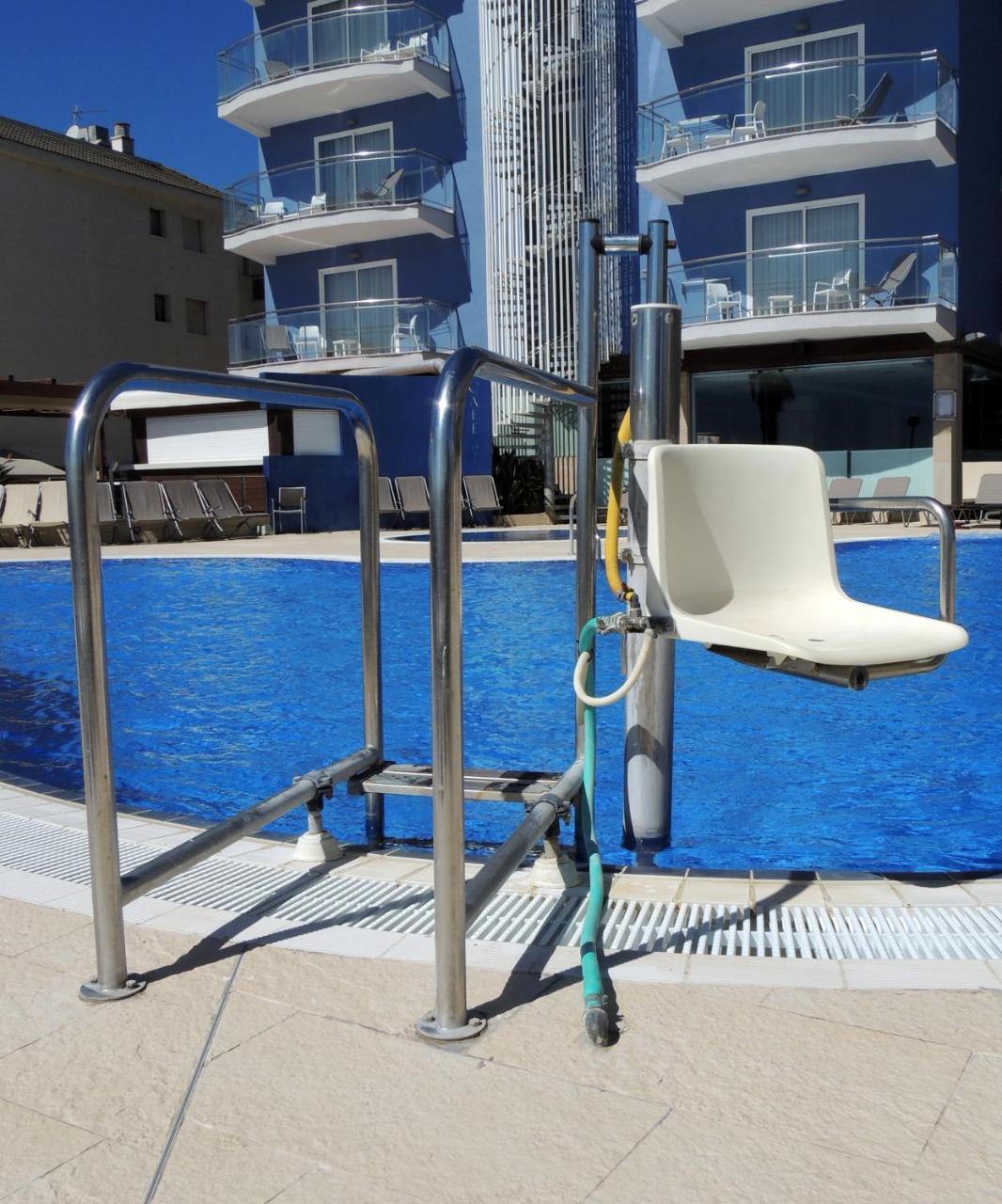 Apartamentos Turisticos Augustus Cambrils Bagian luar foto